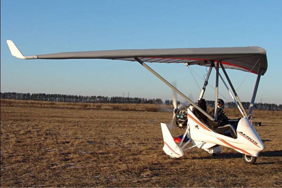 L'Aeros Profi TL, premier pendulaire "topless" en 2006.